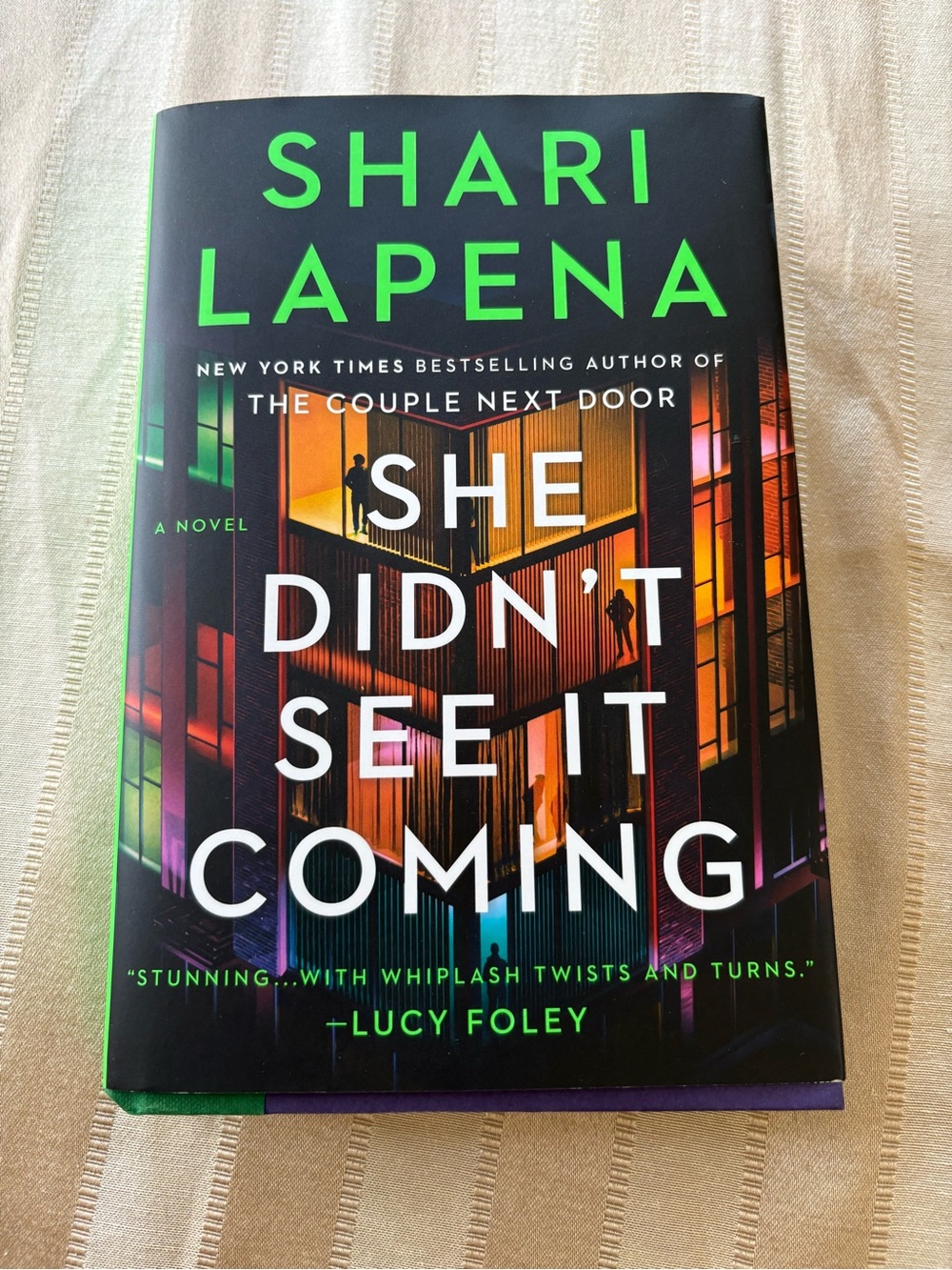 Suspense/Thriller Boom- She Didn't See It Coming by Shari Lapena HARDCOVER